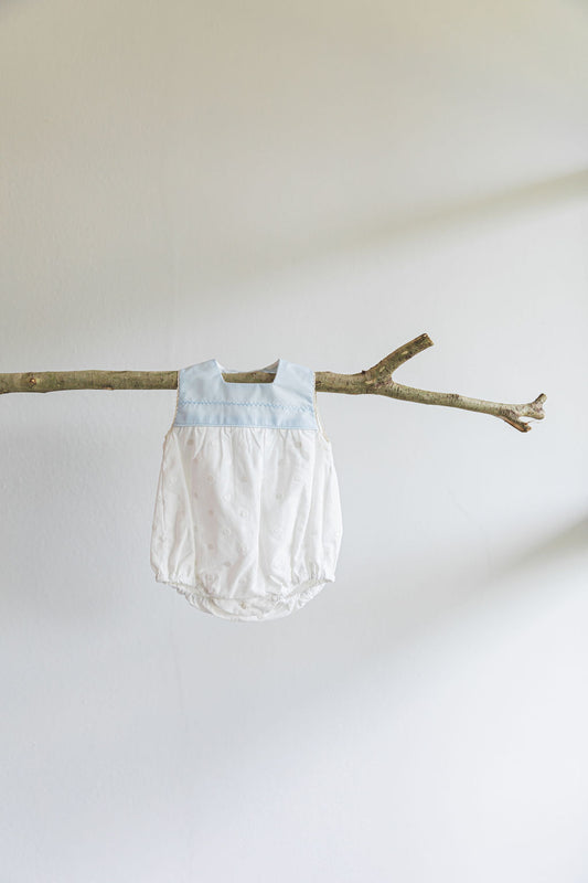 On the clouds bubble